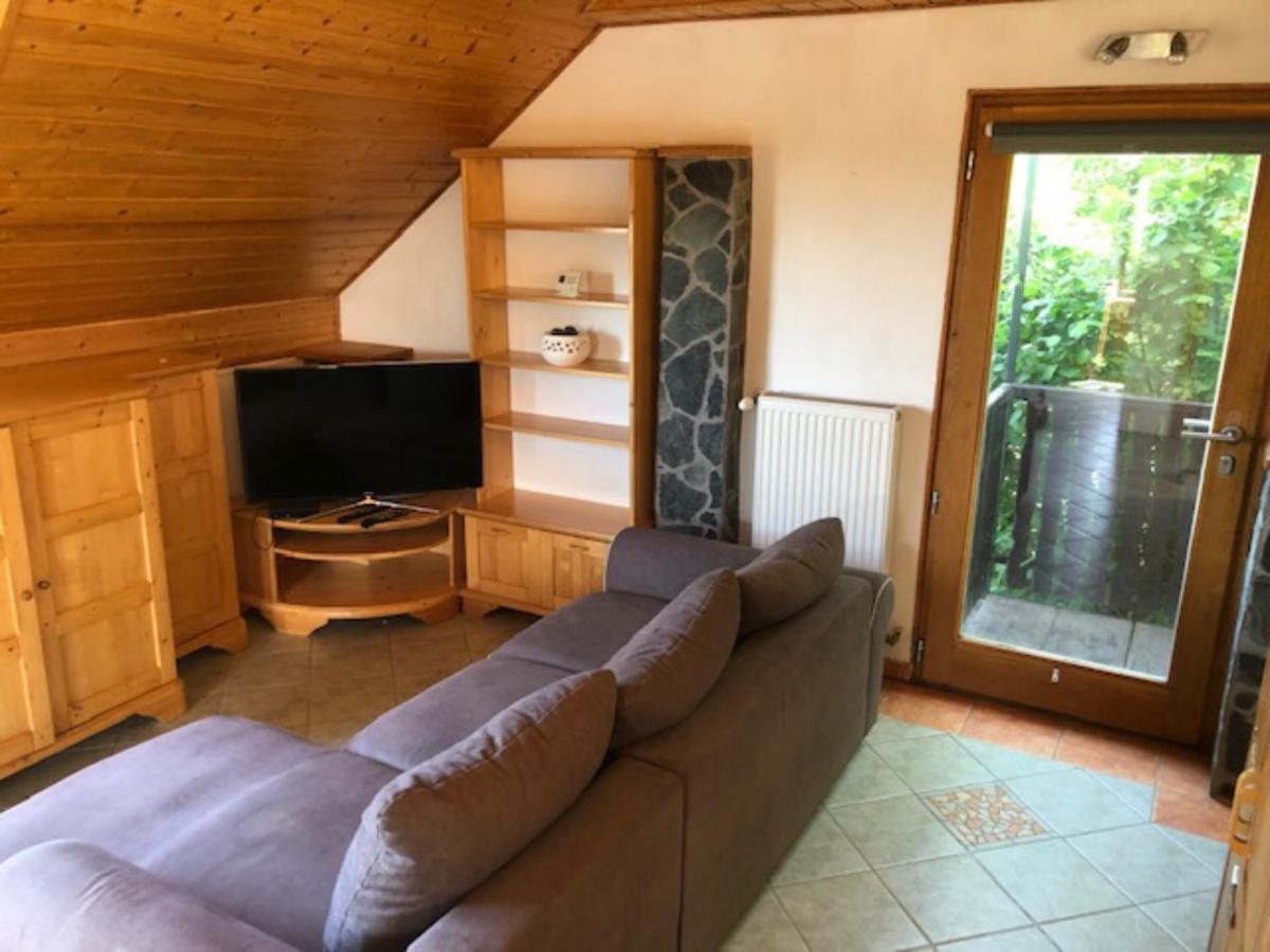 Tulipan Haz Villa Szentendre Luaran gambar